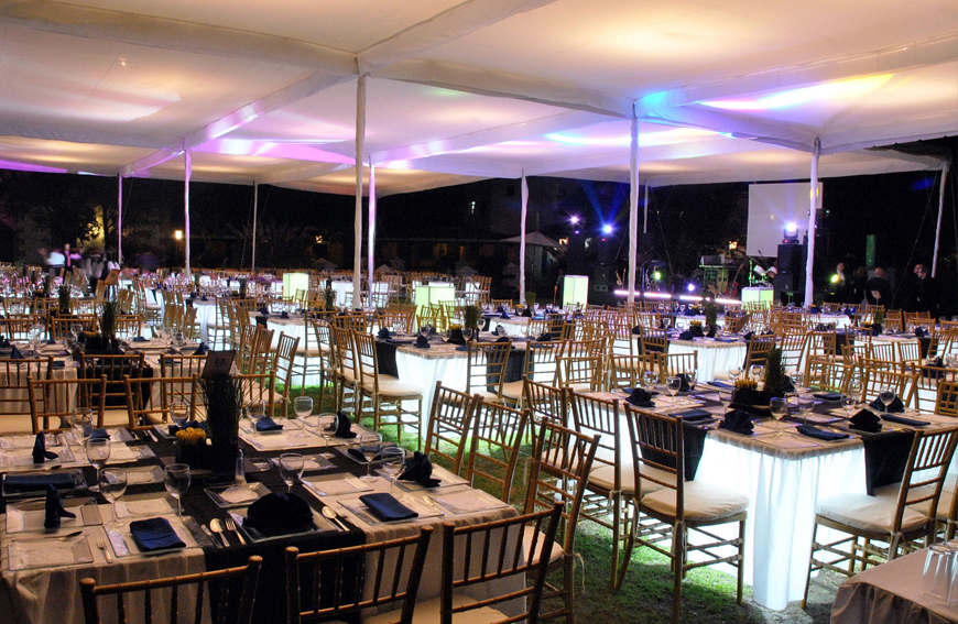 Montaje integral de mobiliario, iluminación y producción para un evento